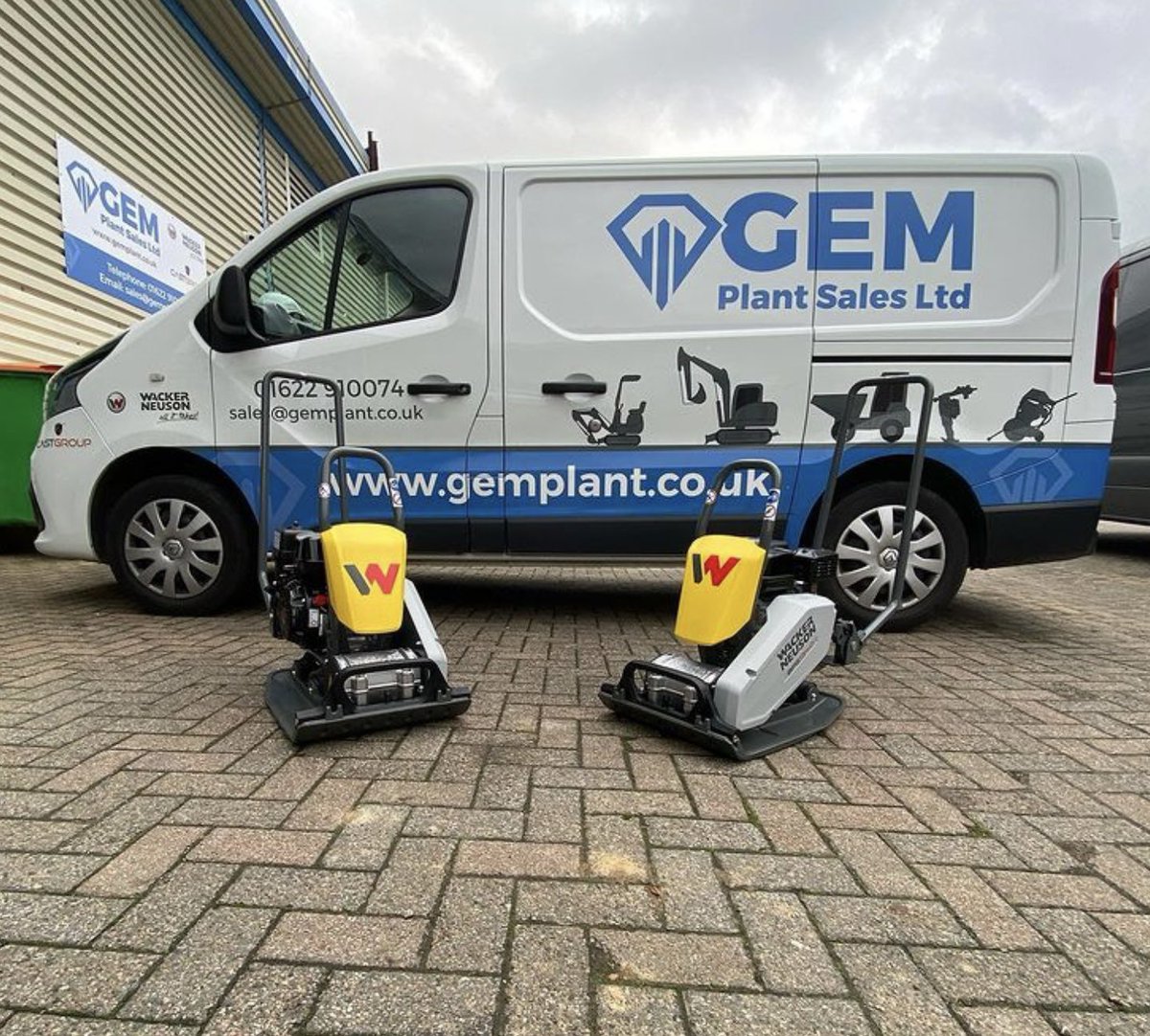 GemPlantSales's tweet photo. We have good stocks of @WackerNeuson 12 &amp; 14 inch compaction plates - ideal for tarmac work - For more information &amp; prices please call - 01622-910074 or email: sales@gemplant.co.uk https://t.co/ywdGI9v8VA