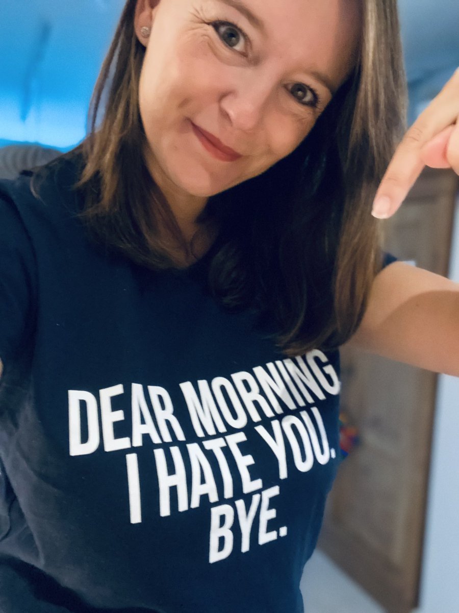 Das TShirt ist ein Geschenk meines ehem. MHP Teams - sie wissen, wie es mir immer ging, wenn wir Montag morgens immer unser gemeinsamen Sunrise Call hatten ;-) Love it 🙌