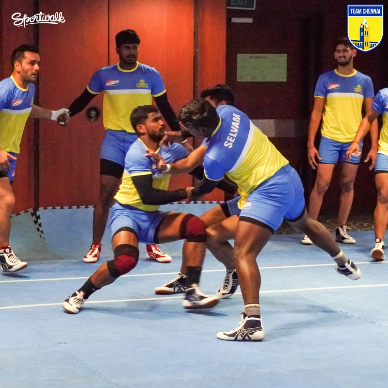 teamchennaiIN's tweet photo. π₯π WORK MODE ON! Namma pasanga putting it hard in the training as Tamil Thalaivas' PKL Season 8 preparations are underway.
πΈ Tamil Thalaivas β’ #KPrapanjan #AthulMS #Manjeet #SurjeetSingh #TamilThalaivas #Prokabaddi #khelkabaddi #TeamChennai #Sportwalk https://t.co/o9ZV5OHqKu