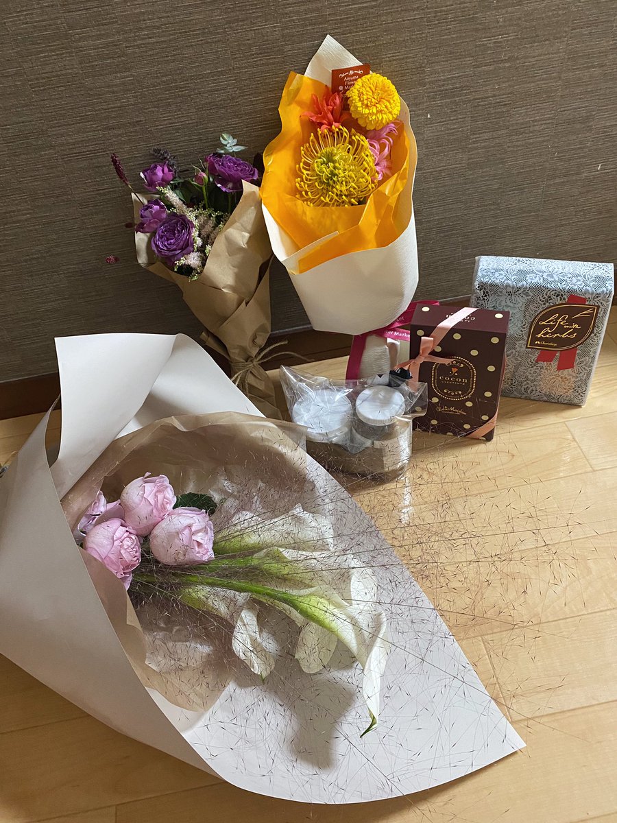 natsuki529's tweet photo. 10.17 引退するのか？と思う程、皆さんに泣かされた。幸せの涙をありがとう。しばらくの間、私はお休みをいただきます。こんな風に愛でいっぱいの世の中がいいね。 https://t.co/gQcSIpL91B
