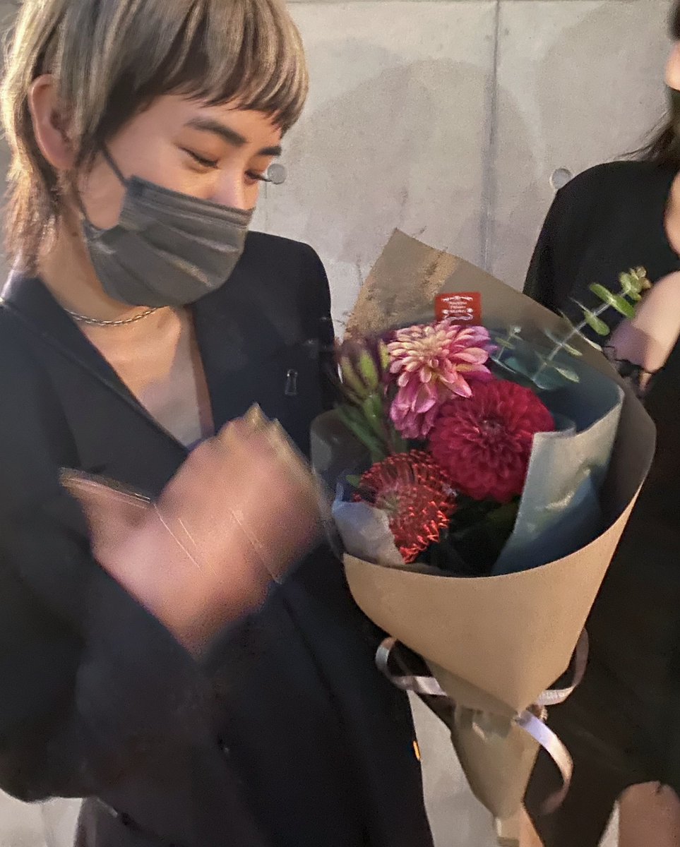natsuki529's tweet photo. 10.17 引退するのか？と思う程、皆さんに泣かされた。幸せの涙をありがとう。しばらくの間、私はお休みをいただきます。こんな風に愛でいっぱいの世の中がいいね。 https://t.co/gQcSIpL91B