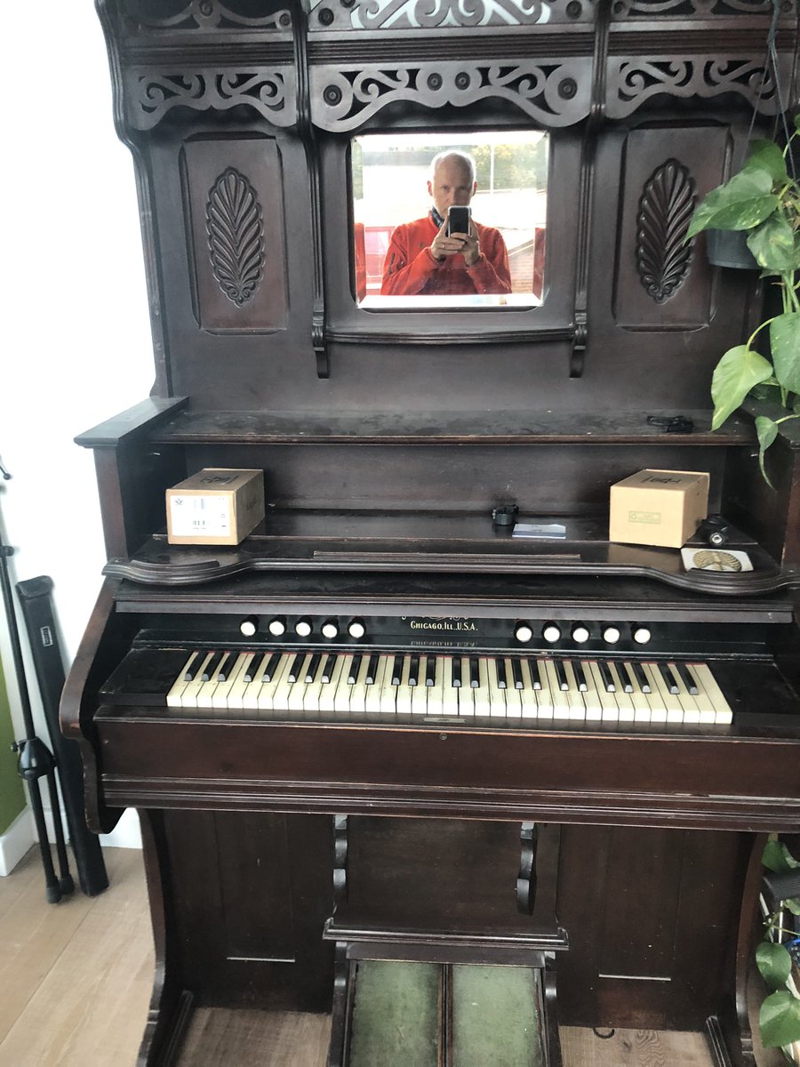 MarcusduSautoy's tweet photo. A wonderfully lively conversation with @Freakonomics yesterday about #ThinkingBetter in a very cool studio in Hackney Wick full of musical instruments including this beautiful pump organ. Perhaps I should have illustrated the musical shortcuts we discussed https://t.co/Fkd4AVJZuH
