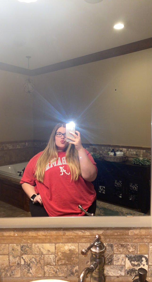 Joelleknezevich's tweet photo. a little twitter photo dump bc my brain is literally tired of school🤠 https://t.co/kRuwT8VfxJ