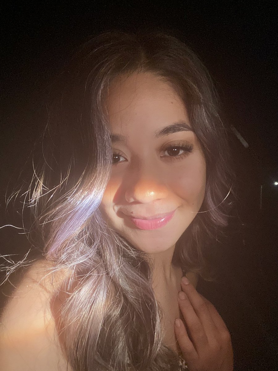 valerialopezz__'s tweet photo. #NewProfilePic https://t.co/BthxHPtQuh