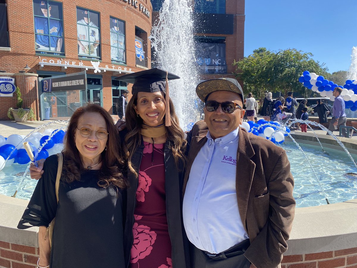 drericksonspine's tweet photo. Did a little celebrating this weekend. Congrats to my fellow @DukeFuqua grads! Go out, be great and do your thing! #ILookLikeASurgeon #MBA #spinesurgery #bluedevil #family #TeamErickson #leadership https://t.co/D3APOxjnsy
