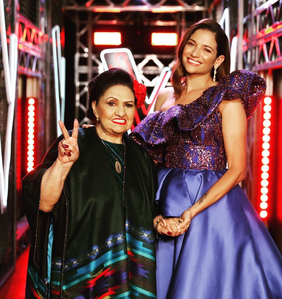NataliaJimenez's tweet photo. Felicidades @marianelfiduque ❤️❤️❤️🔥🔥🔥🔥🔥 NO LO PODEMOS CREEEEEER!!!! Hemos ganado @LaVozColombia! Estamos en racha con el #TeamNatalia este año!! Gracias a todos por sus votos y su inmenso cariño, y por confiar en el TALENTO de esta mujer tan increíble!!!! https://t.co/CjeL5Hbpjs