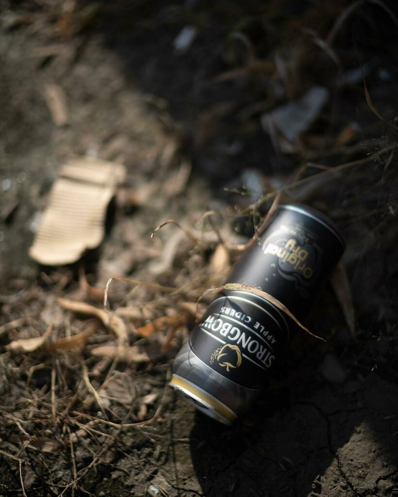 Cans Posts?
After all these years, it’s still a visual shock to see an image with so much blur with a moderate wide angle focal length. This one close focuses as well for a 35mm at F1.2. Call it #Magic #voigtlander35mmf1_2 #35mmnokton #f1_2 #bokeh #blur … instagr.am/p/CVefsiQrkSS/
