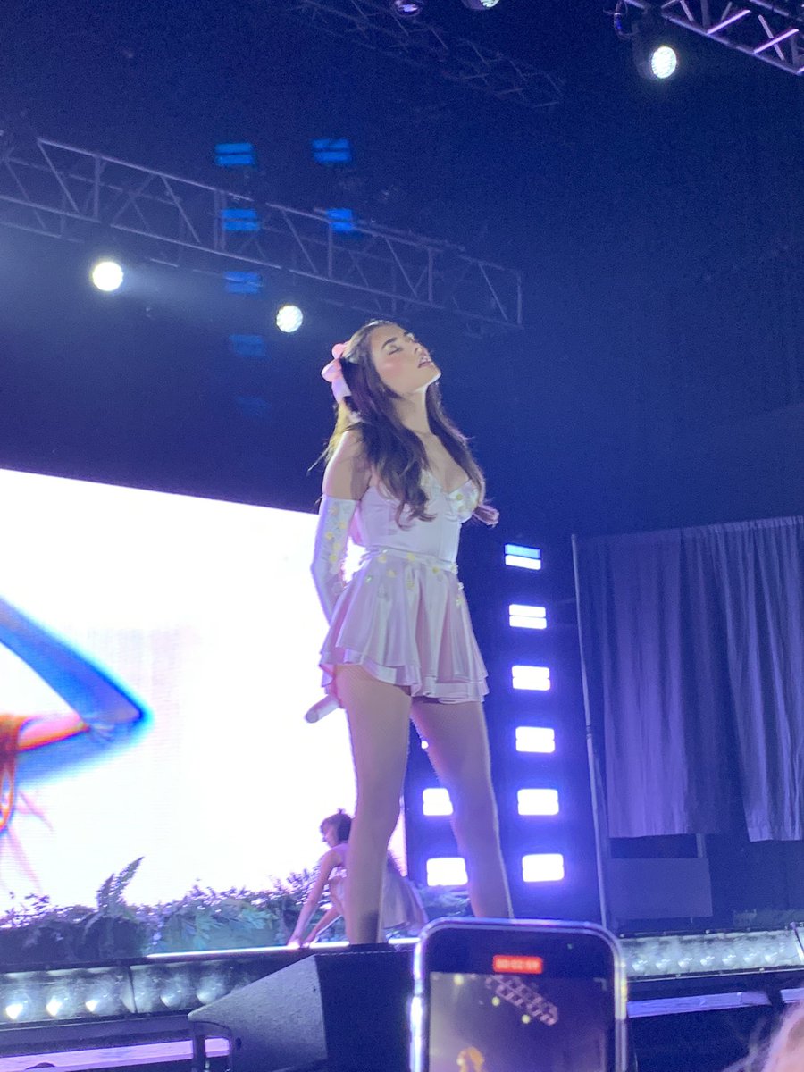 prfctdior's tweet photo. screaming and crying i love you so much @madisonbeer thank you for such an amazing and magical night. i’m so proud of you <333 #LSTBoston https://t.co/ZhRvpNp9OB