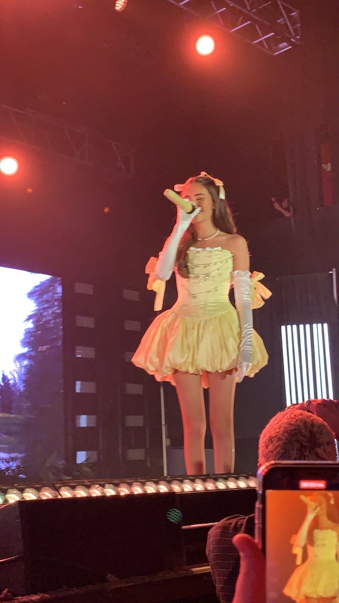 prfctdior's tweet photo. screaming and crying i love you so much @madisonbeer thank you for such an amazing and magical night. i’m so proud of you <333 #LSTBoston https://t.co/ZhRvpNp9OB