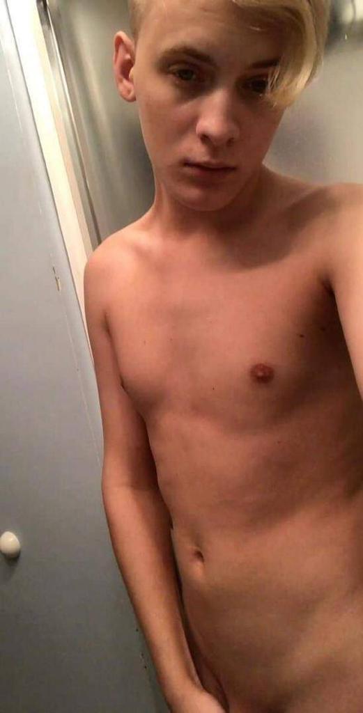 Davidrodier1's tweet photo. Je suis dispos pour des rencontres plan cul https://t.co/MzL48BDqSe