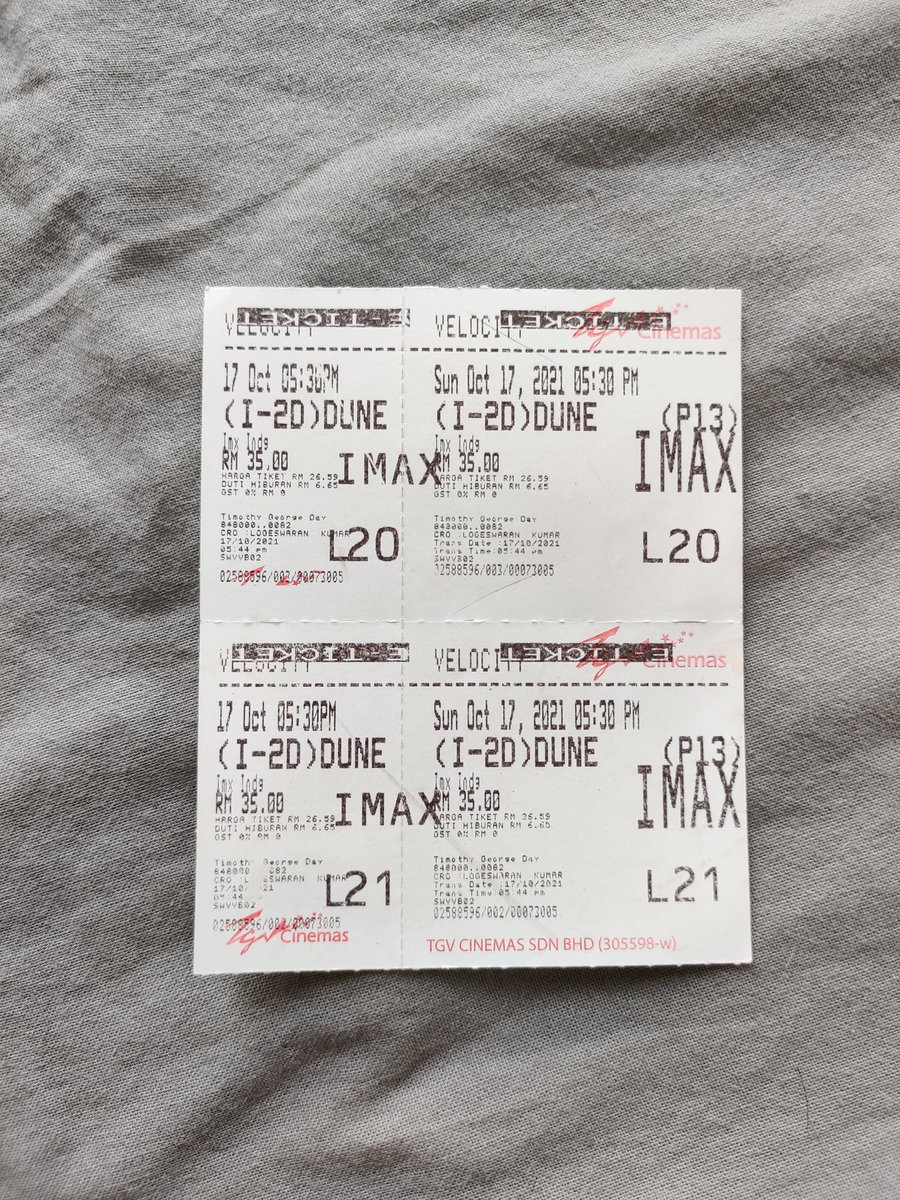 RetroPandroo's tweet photo. @SecretsOfDune Seeing this vs my tickets makes me sad... https://t.co/3G8rDksjMb