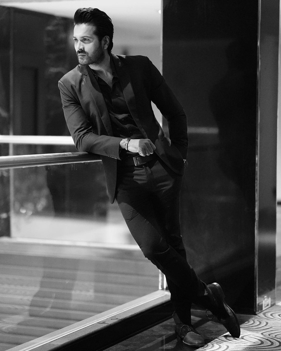 AwesomeTopmodel's tweet photo. This intense monochrome intense with of @MJ_MrunalJain has stolen our hearts!

Visit: https://t.co/kmQWH4CWz6

#awesometv #realawesometv #simplyaweome #realawesometv #fashionphotography #inspire #inform #entertain #mumbai #newyork #fashiontopmodel #mrunaljain #awesometopmodel https://t.co/bfkUl08I4N