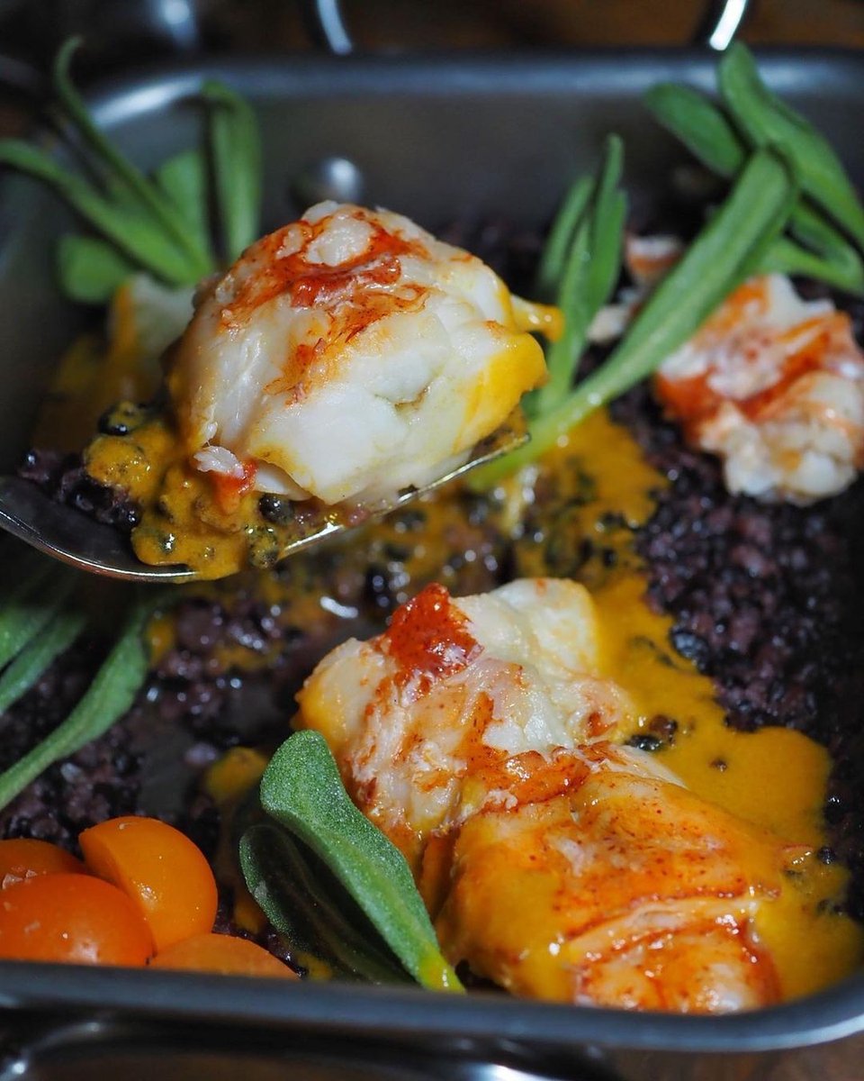 dineLA's tweet photo. This week we're headed to the Arts District in DTLA, and today's featured restaurant is @caboco.la, a new modern Brazilian spot. We all need a little more lobster in our lives, specifically Arroz de Lagosta. #supportrestaurants #caboco #artsdistrict #dinela | RG: @victors_belly https://t.co/O1BruSYsjn