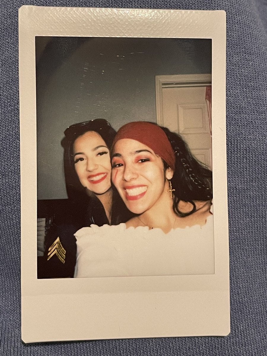 _daiiiissyy's tweet photo. birthday was a success o whateva https://t.co/ZPce5iqhMq
