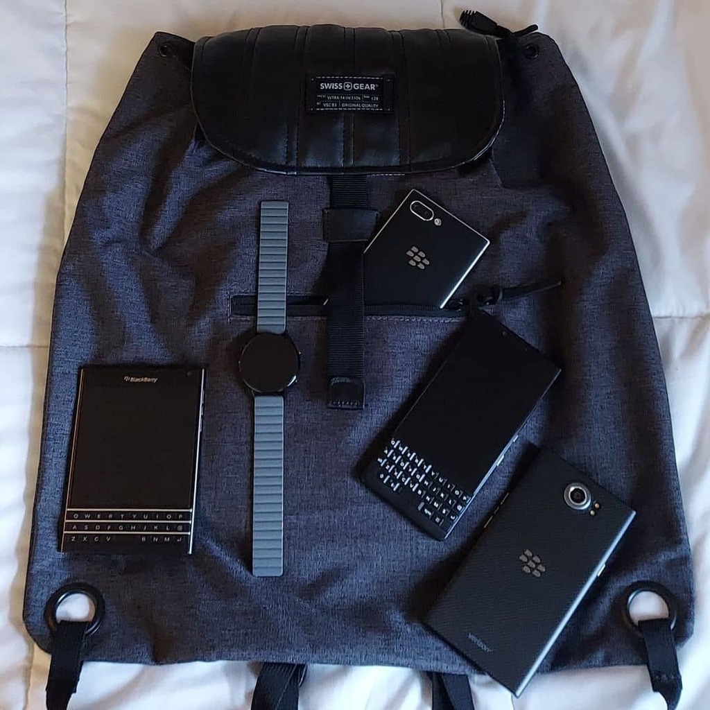 answer_for_all's tweet image. Reposted from @kdreamh2o

#blackberry #premiummobile #smartphone #kolhapur instagr.am/p/CVejDqdII-U/