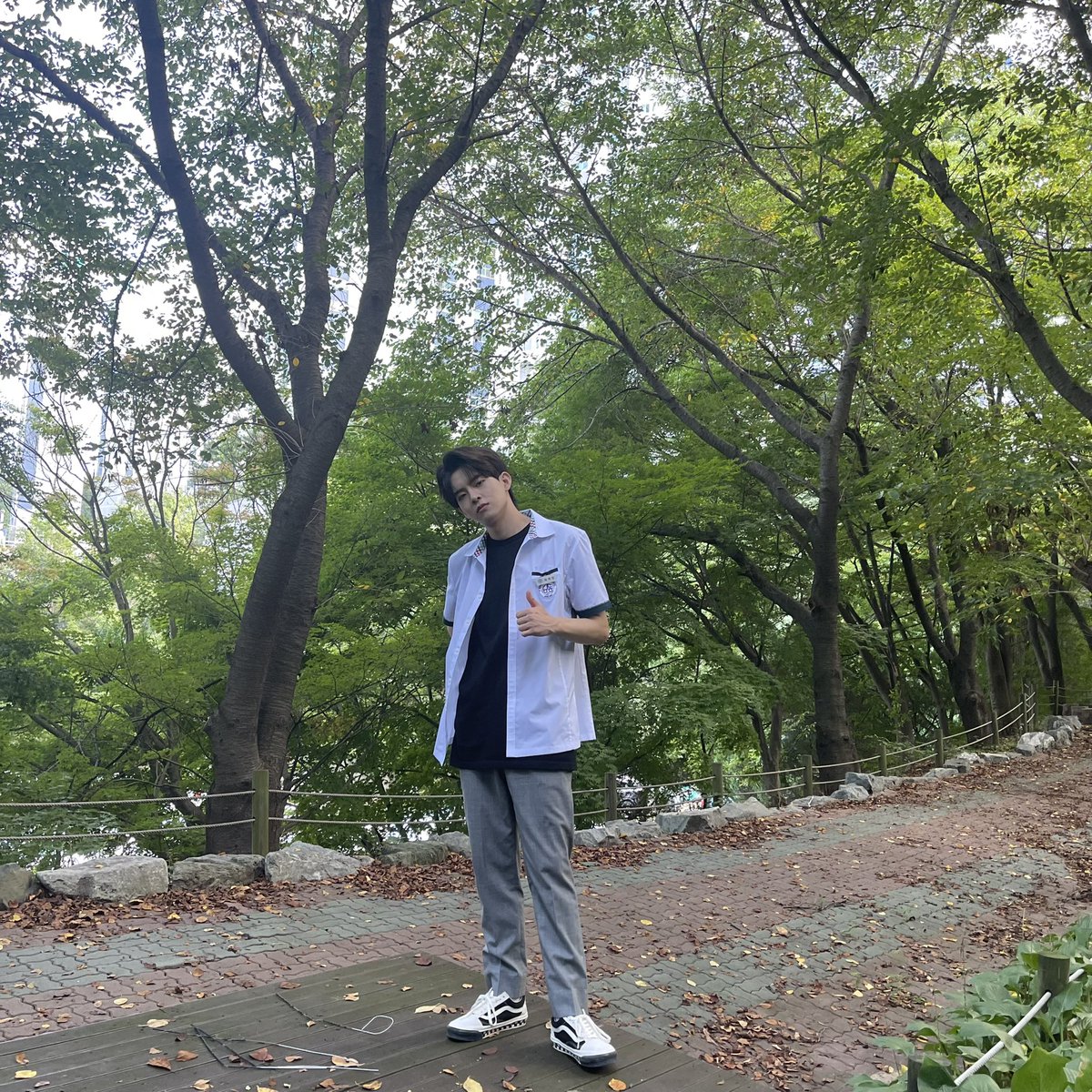 NewWorld_VICTON's tweet photo. [#수빈] 🦸‍♂️👍🌻 https://t.co/zIKLYUnQBP