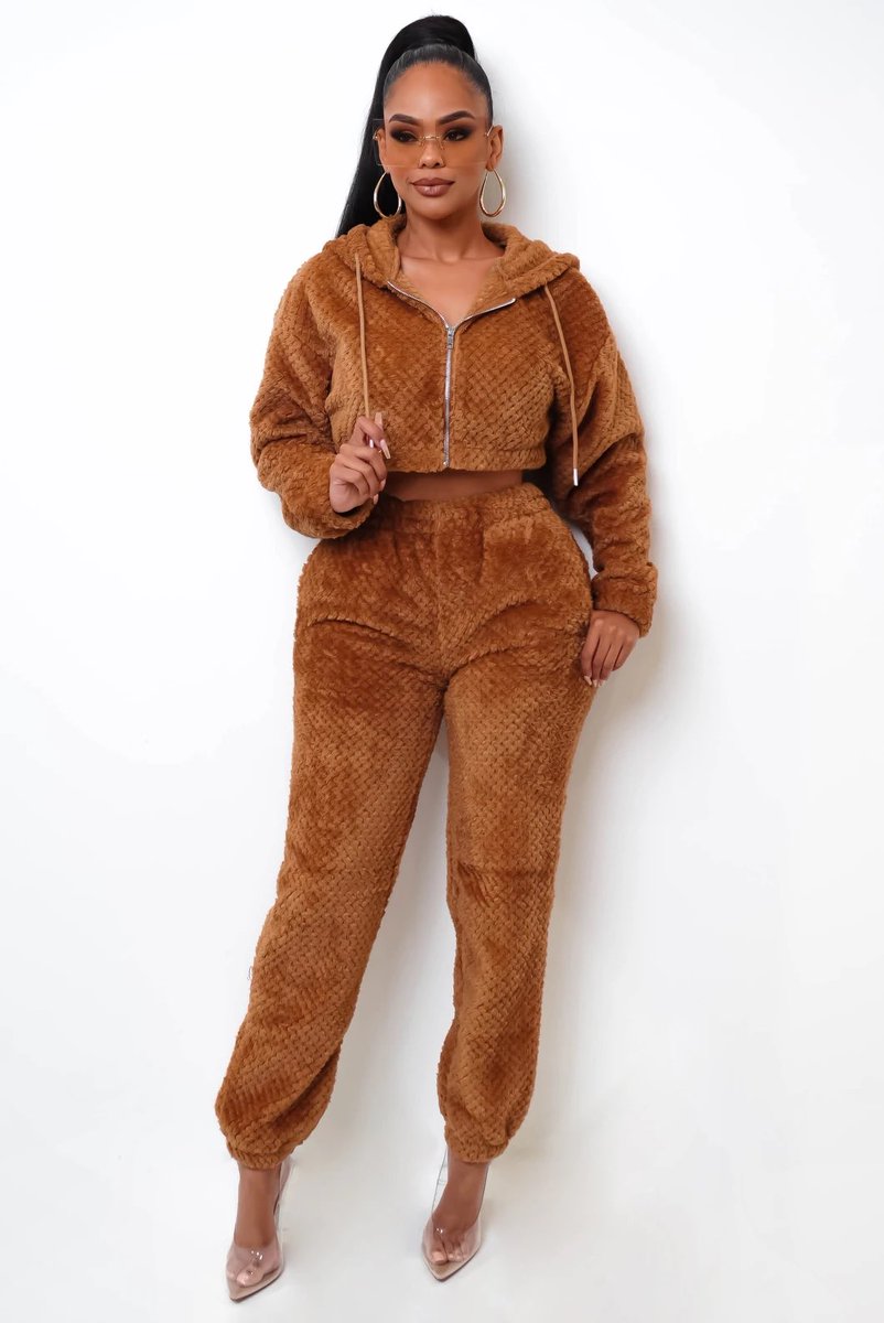 ShopSXN9's tweet photo. One word: cozy
Two words: shop now 😉
https://t.co/N2rJwl3897 https://t.co/OvGilJzdNk