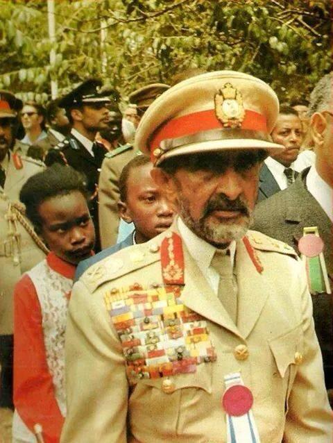 Spot a young Uhuru Kenyatta behind former Emperor of Ethiopia Haile Selassie. #UhuruAt60
