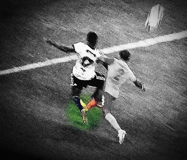 Yayıncı kuruluşun televizyonlarda maç pozisyonları yorumlandıktan sonra özetlere dahil ettiği bu pozisyonda  Yedlin, Larin'in sol ayağına basarak net bir faul yapıyor. Beşiktaş'ın 2-1 skor üstünlüğünü sağladığı ve farkı açabileceği sırada tartışmasız çok net penaltısı verilmedi.