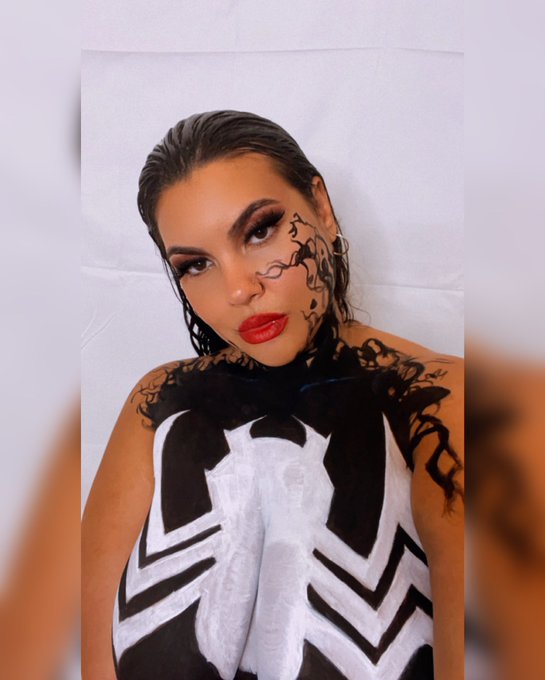 2 pic. My baby @puertorockxxx20 is so talented ! ??‍??? Look at this amazing artwork he painted on me