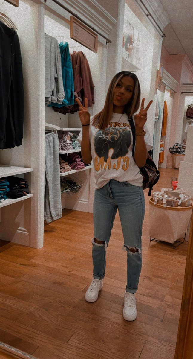 jailynpollock's tweet image. I look so different in every picture 🤣😍😍