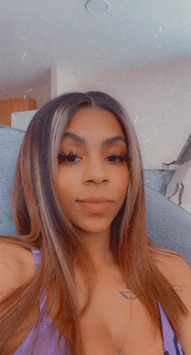 jailynpollock's tweet image. I look so different in every picture 🤣😍😍