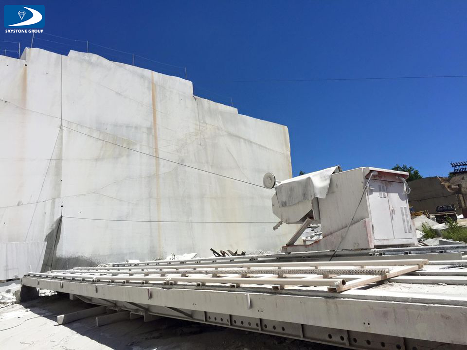 skystone_tools's tweet image. From quarry to the warehouse, there have hundreds of processes for a finished slab. Hundreds of processes, one demand all complete.——Skystone diamond tools
#granitemarbleslab #quarrymining #diamondwiresaw #diamondrope