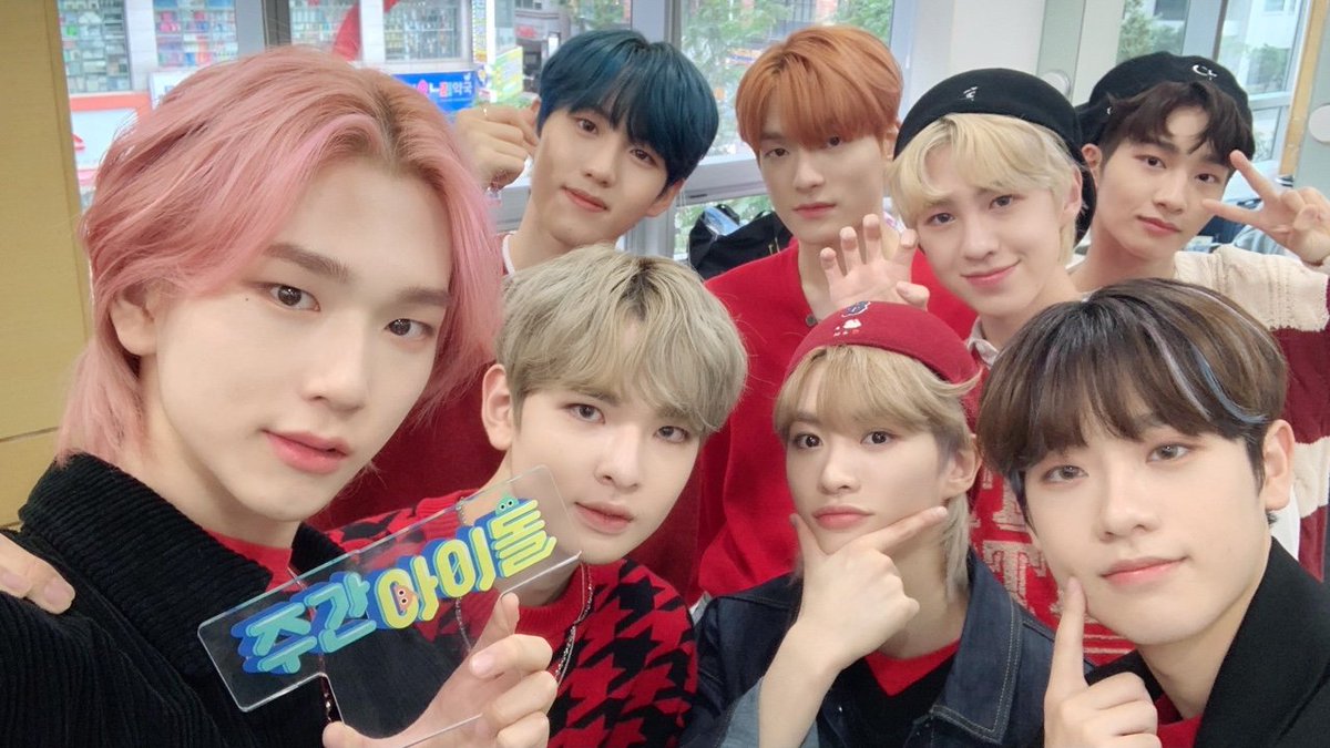 #주간아 #주간아이돌 <a href="/weeklyidol_/">주간아이돌 (Weekly idol official)</a>
#EPEX #이펙스 <a href="/the_EPEX/">EPEX Official</a>

믓찌다 믓찌다 울 새싹들🌱
리스펙 절로 나오는👍
옹기종기 셀카 open🖼

10월 27일 수요일 오후
MBC M 8시/MBCevery1 12시
주간아이돌 본방 사수📺

#위시 #금동현 #뮤 #아민 
#백승 #에이든 #예왕 #제프