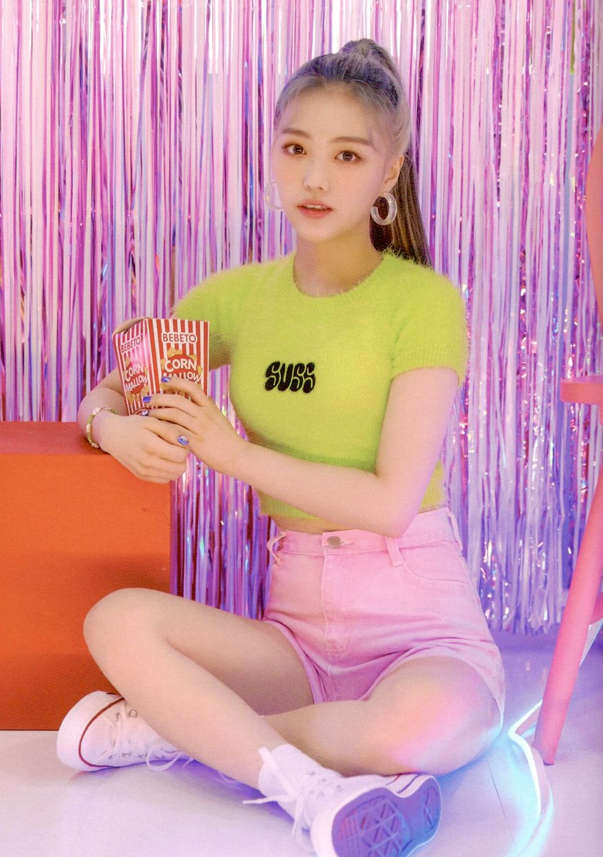 SaturdayPromo's tweet photo. #HANEUL BBYONG album scans ♥︎ 
[please repost with credit] 

#세러데이 #Saturday @saturday718 https://t.co/bKSVi2vNXk