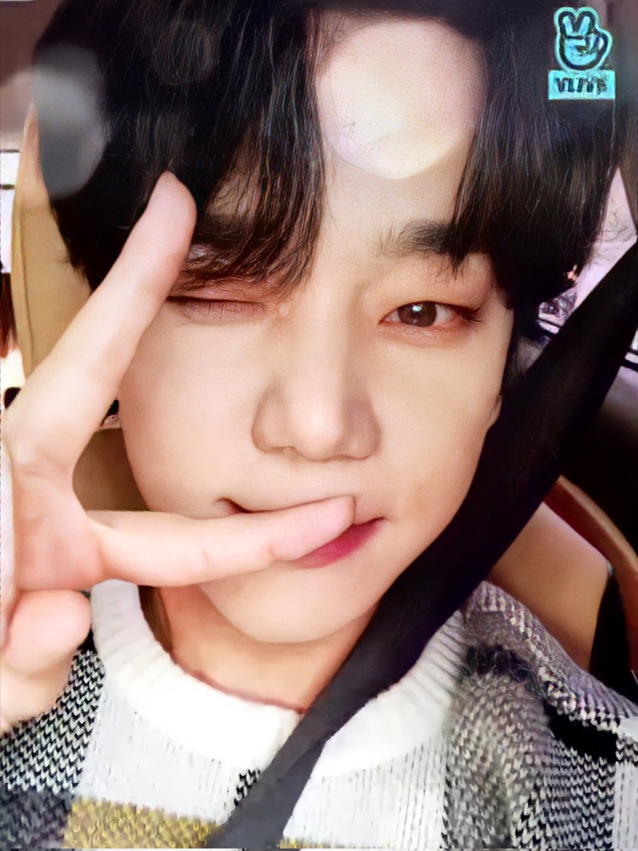niniluvvie's tweet photo. le voy a llorar a este live como por una semana
#ACE #์์ด์ค @official_ACE7 #KPOPQUEST_ACE https://t.co/Ts6JKRaZUg