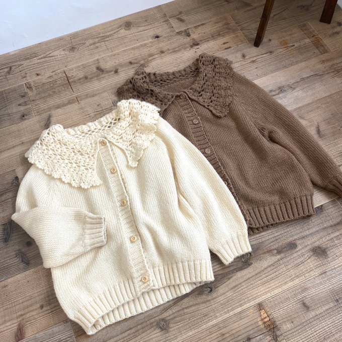 crisp_kyo's tweet photo. ＼ NEWS ／

RECOMMEND
2021.10.29(fri) Release.

#c8k2900
レースカラーニットカーディガン
( ivory / brown )
￥7590( 税込 )

大人可愛い着こなしを楽しむ、
ビックカラーカーディガン。

オンラインショップでは,
10月28日(木)18:00より先行発売！
ぜひお楽しみに♡ https://t.co/b0XdXtiply
