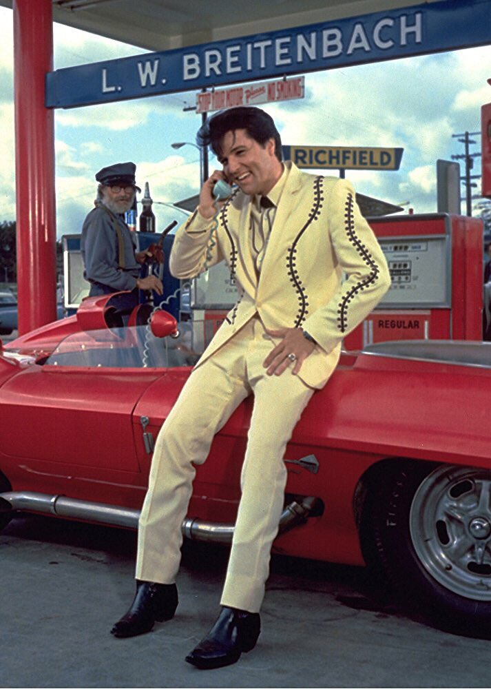 Lake Balboa, Los Angeles tweet media