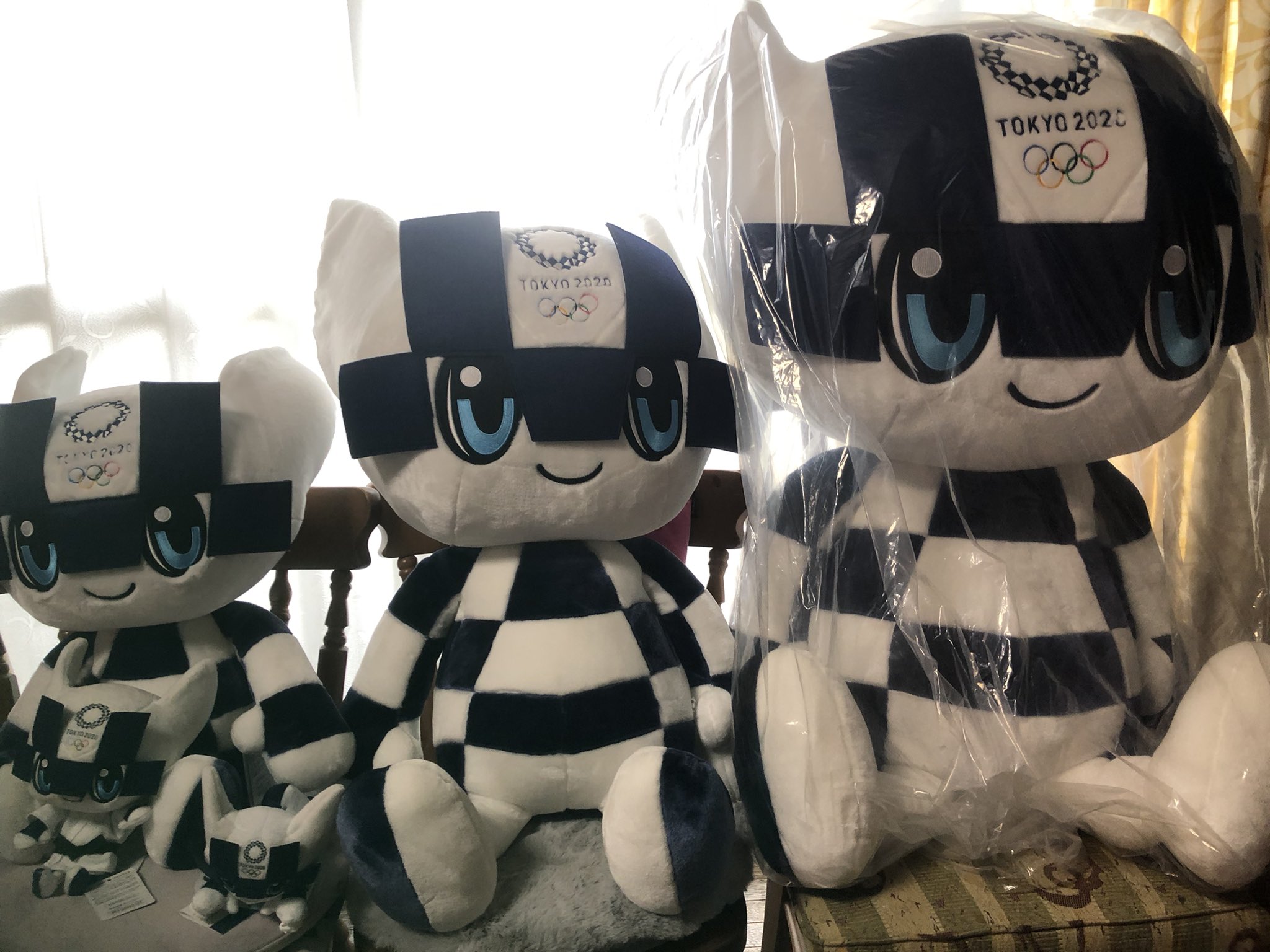 ミライトワとソメイティ大きなぬいぐるみ