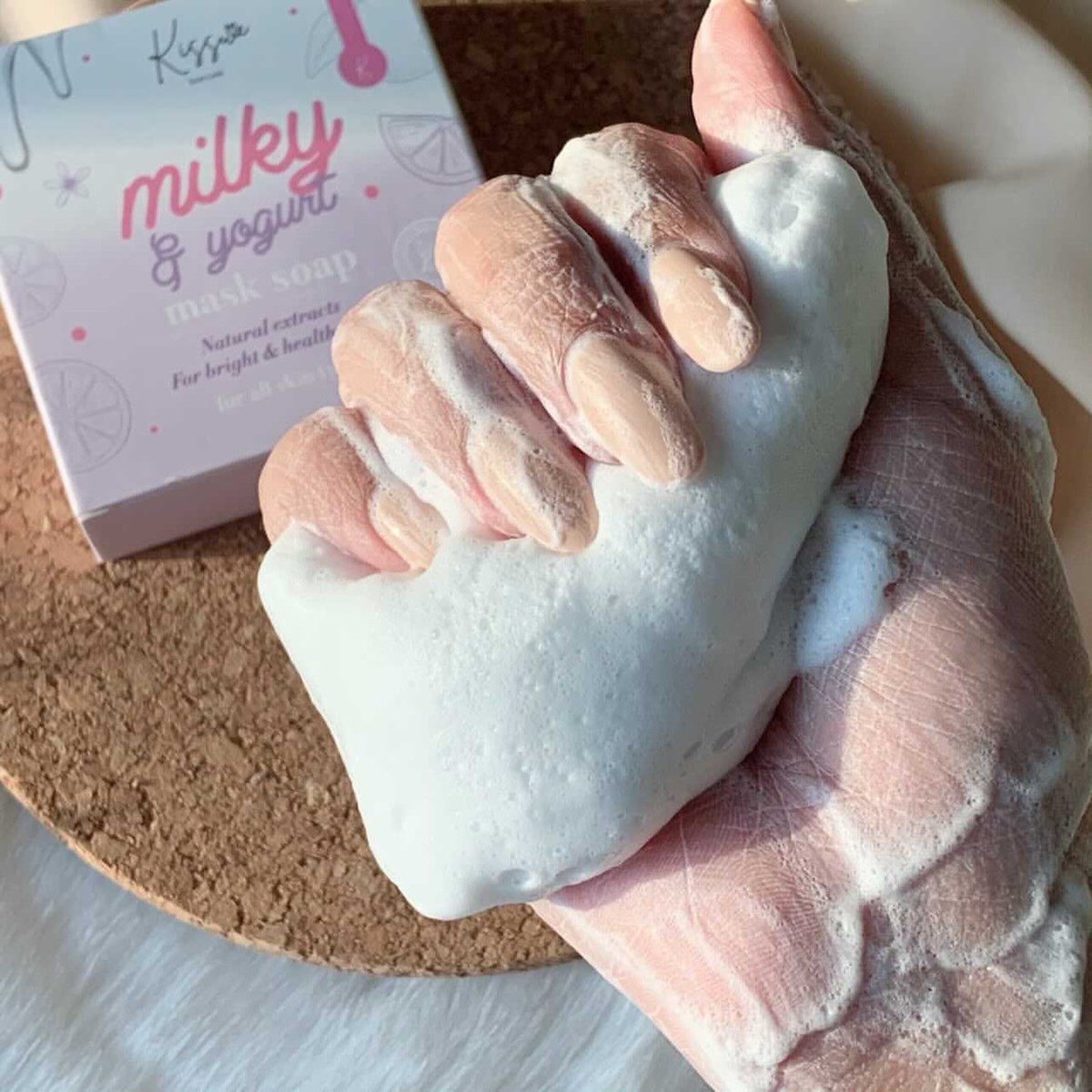Pikk28423422's tweet photo. ไอเทมผิวขาวฉบับบใหม่‼️แค่นำฟองมามาส์กผิวขณะอาบน้ำ🧼5-7นาที ผิวก็ขาวได้ #สบู่ลดสิว #สบู่ผิวขาว #ผิวขาว #ผิวตัวใสเหมือนหน้า #ลดสิวที่หลัง #ขายของออนไลน์ #ผิวสวย #สกินแคร์รักษาสิว #นัดรับปลวกแดงระยอง #ผิวเนียน #แม่ค้าออนไลน์ #ผิวขาวใส https://t.co/C5NuL2LFZr