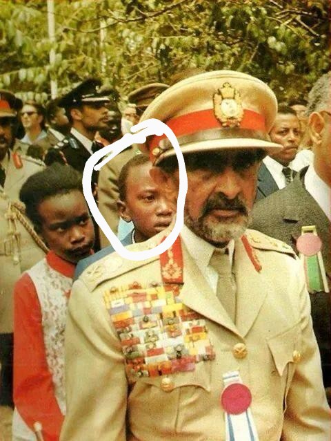  Happy Birthday Mkuu.
A young Uhuru kenyatta behind Haile Selassie 