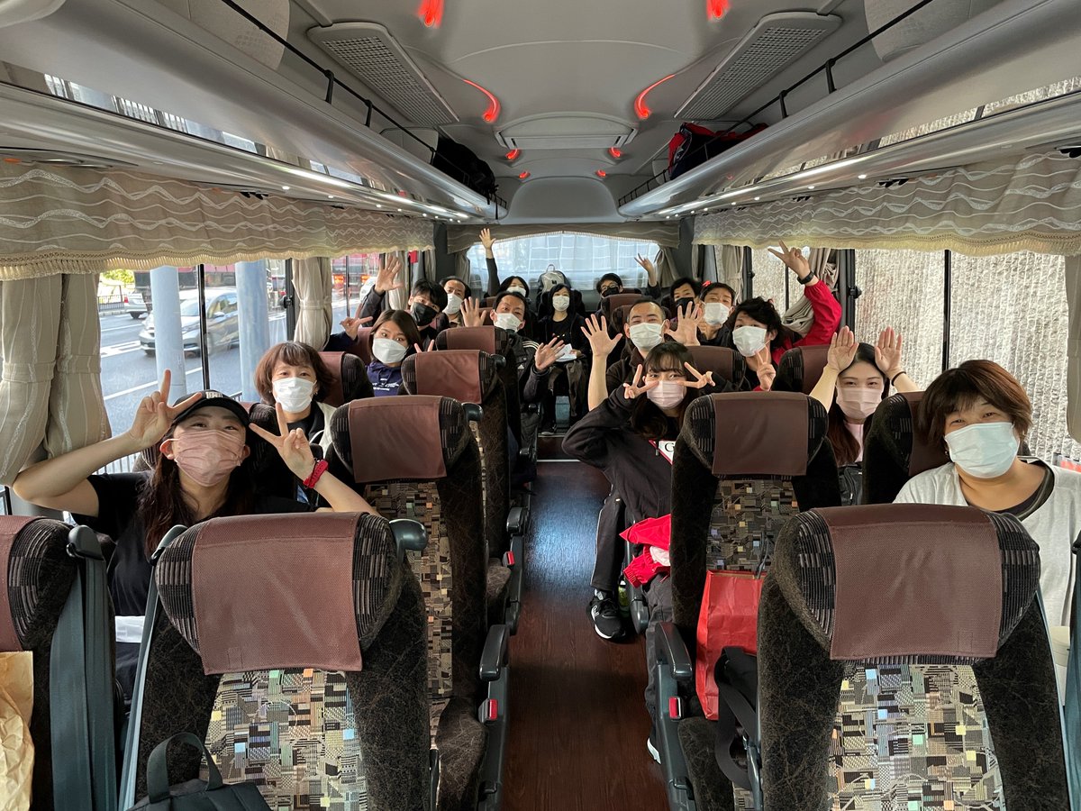 piccolo_theater's tweet photo. 「学校ウサギをつかまえろ」
上郡町立上郡小学校へ"おでかけ"です🐇
明日の上演に向け仕込み中‼
#ピッコロ劇団 #おでかけステージ https://t.co/eobWLRDN0s