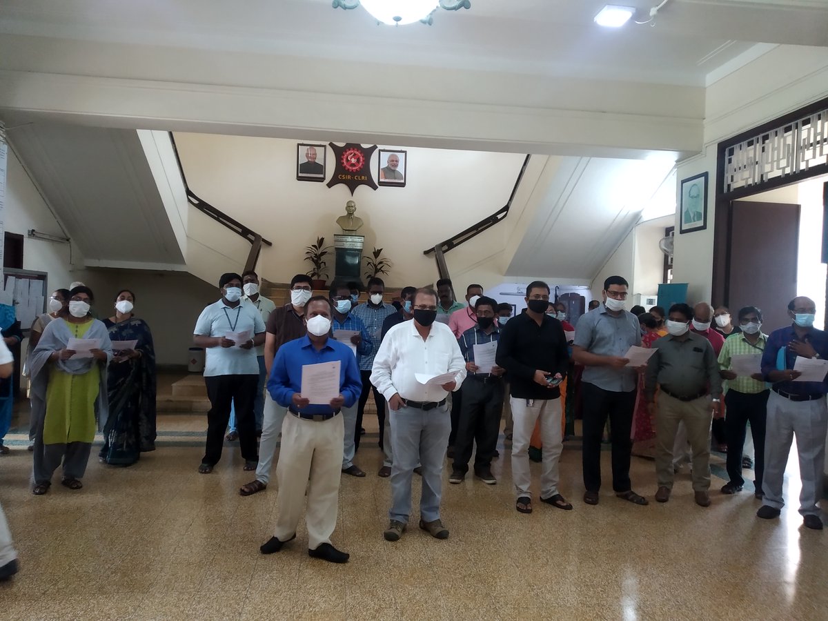 clriindia's tweet photo. @clriindia Observance of Vigilance Awareness Week, 2021
The Integrity Pledge administered by Director, CSIR-CLRI on 26th October, 2021 at 10:30 AM 
@CSIR_IND @kjsreeram @dgcsirIndia @shekhar_mande @VigyanPrasar @pibchennai #vigilanceawarenessweek2021 #VigilanceAwarenessWeek https://t.co/eUurpUAowR