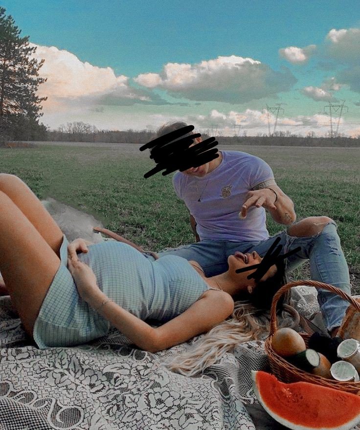 ElliotJrDC's tweet image. —Vía IG: un recuerdo del mes pasado con @DelilahKRu en algún lugar de la villa.