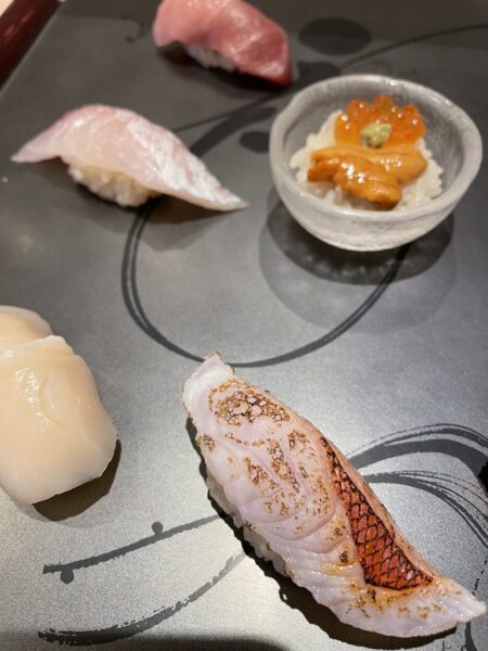 oyalun_oyalun's tweet photo. こんにちは！#おやらん です！
#栃木県小山市 のリアルな #ランチ 情報を発信していきます♪

本日ご紹介するのは「#すし哲」さん！

『鮨が食べたーい＠すし哲』が載ったブログも併せてどうぞ！

つあさんの投稿です♪

https://t.co/VNZi70w9Gc

食べたい、行きたいなという人はRTしてね！ https://t.co/mR5olvpZfi