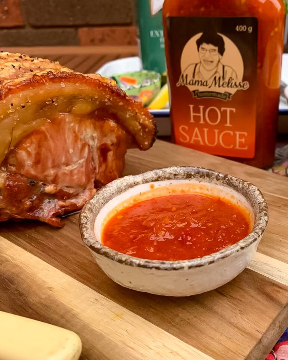 ButcherGirlAli's tweet photo. OMG - I think I've discovered my new obsession - dunking crispy crackling into Mama Melisse hot sauce!
This is seriously good - sweet and flavourful hot sauce with salty pork umami... I'm in heaven!
#HotSauce
#Australian
#AskForAustralian https://t.co/8dadlmhWYZ