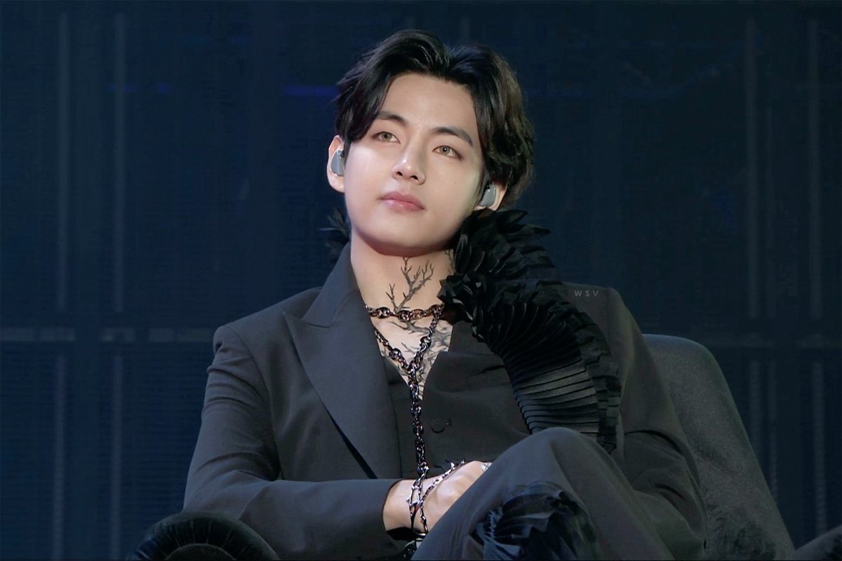 ควีนแบบสมมง ตั้งแต่พร๊อพชุดยันโครงหน้าสวยๆเริ่ดๆ กินขาดเต็ม10