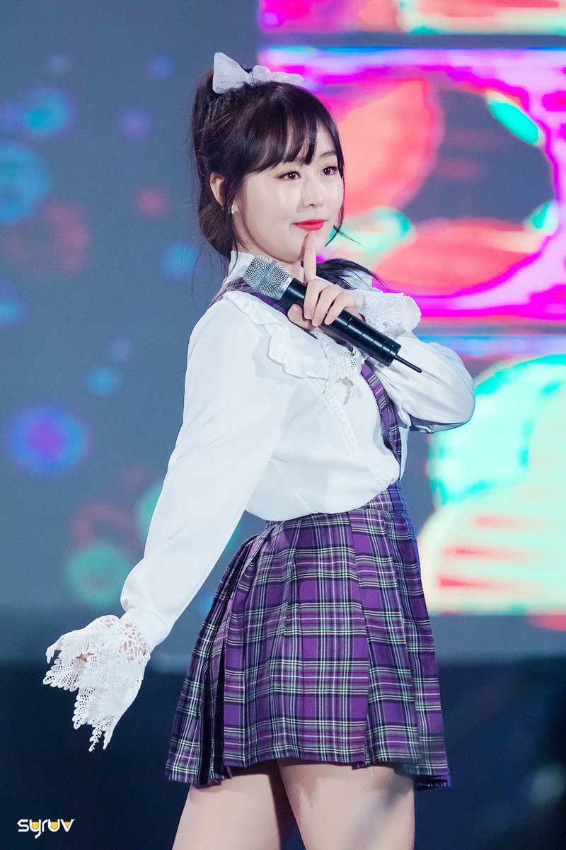 dearleesujeong's tweet photo. Just freaking love the way she looked on 181026, from every angle she's so BEAUTIFUL 💞

#LOVELYZ #러블리즈 #BABYSOUL #베이비소울 @Official_LVLZ https://t.co/QFVoymYLKL
