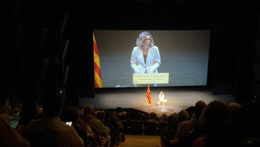 misjosep's tweet photo. Chacón ressuscita la #CiU més carrinclona i autonomista apostant x una reforma constitucional q reconegui la singularitat catalana i el no a la independència d Catalunya.

Els 77.229 vots del #14F són el preludi del proper fracàs.

L'autonomisne i col·laboracionisme del #PEDeCAT https://t.co/ca01pShH3d