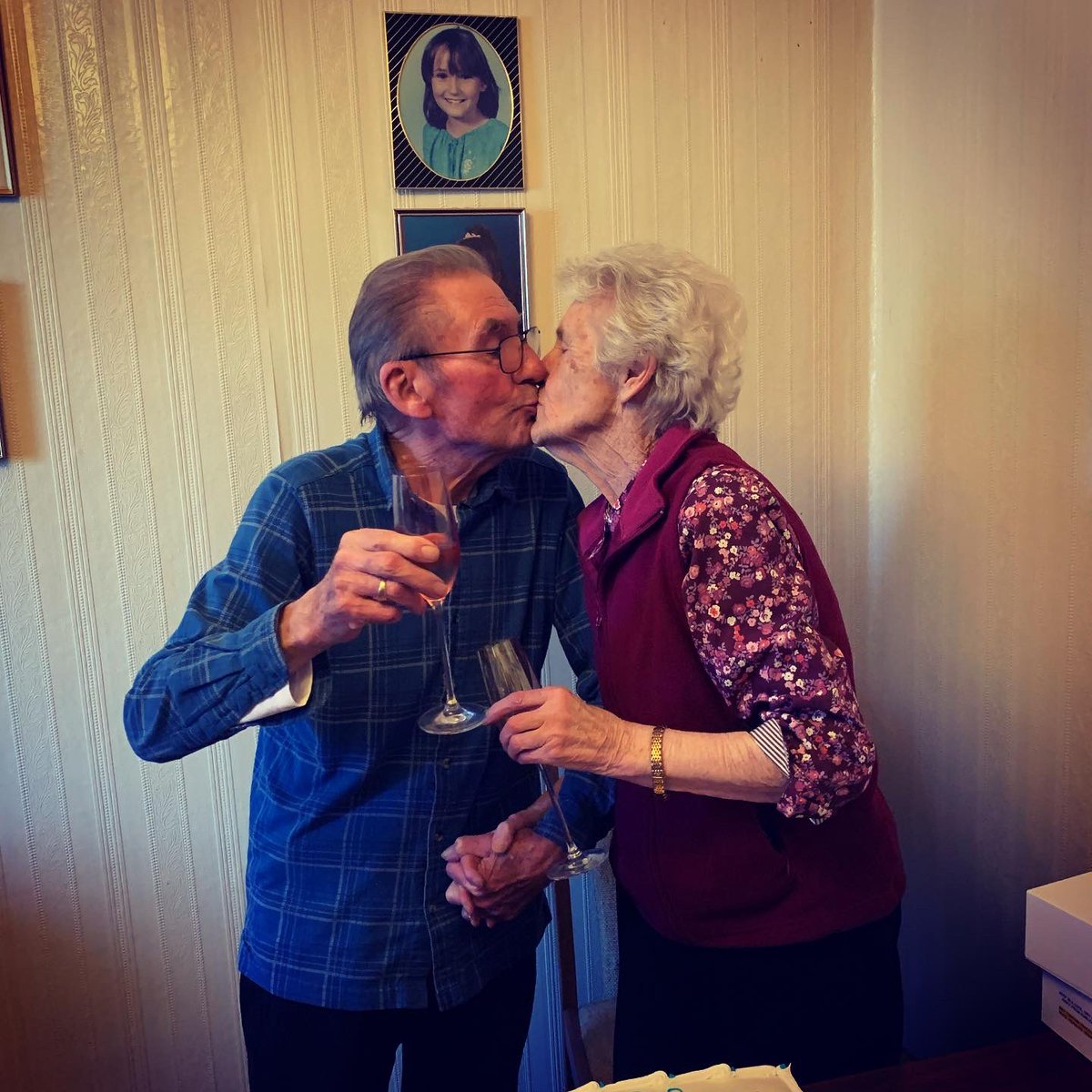 LynneShuttleton's tweet photo. How amazing is this , my parents celebrating there Diamond wedding #60yearsmarried  they are my rock https://t.co/dzWuZUutZ8