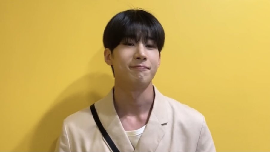 thedinosaur1224's tweet photo. 211026
Yglobal Update

See You Again Gallery :💛)

#한승우 #SEUNGWOO https://t.co/RG5VygCfvP