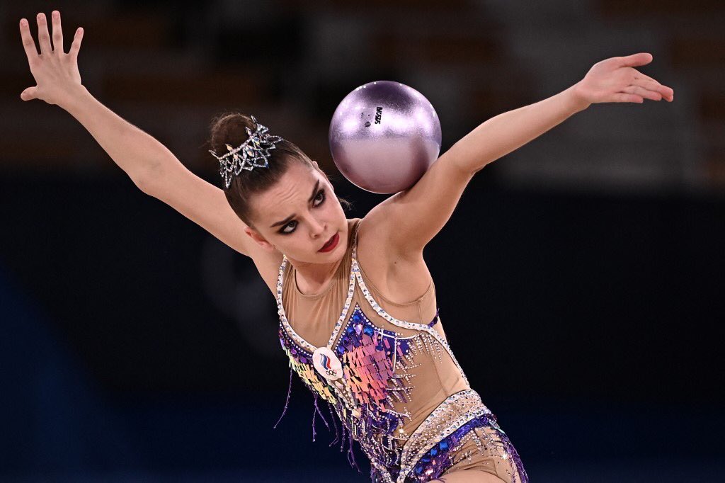 📣 Info para ver el Mundial el miércoles #Kitakyushu2021 🇯🇵
⏰ Hora peninsular
3:00 a 4:40h Grupo A
4:55 a 6:40h Grupo B 
7:30 a 9:05h Grupo C
9:30 a 10:50 Grupo D 🇪🇸
12:15 a 12:50h Final Aro
12:57 a 13:32h Final Pelota 
🎬 Finales a través de tdp/rtve.play y el YouTube de la FIG