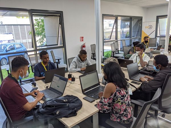 GDGAntananarivo's tweet photo. The DevFest Antananarivo 2021 took place at NextA Andranomena this of October 23 and 24 
- 14 teams participated in the Hackathon, 
- More than 300 people attended
- About 20 workshops and conferences were organized
#DevFest2021 #GDGAntananarivo #WTMAntananarivo #dsccntemad https://t.co/jg5aURgdeJ