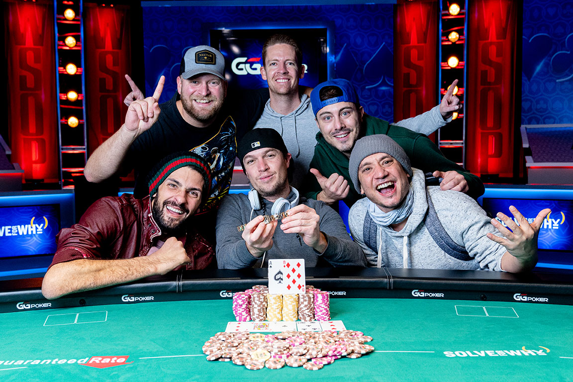WSOP's tweet image. Chad Norton topped a field of 2,053 entries in Event #46: $800 No-Limit Hold'em Deepstack to seize his first gold bracelet and $214,830.

📸 @timeweavers
wsop.com/tournaments/up…