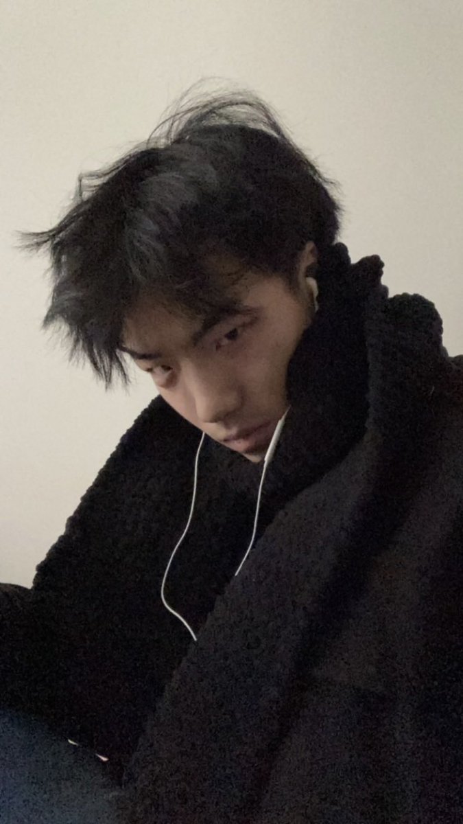 hotnoreason's tweet photo. 让我看看这是谁家遗弃的小猫咪在角��发抖呢 #你好 https://t.co/zDyziEJqhb