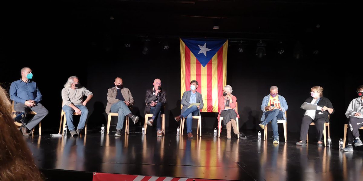 mingoberrio13's tweet photo. Ahir, a la #SalaTorin d’Olot, vàrem fer el debat #AR2021 per les eleccions AR del @ConsellxRep Il.lusió, bon ambient i grans idees per fer #Republica SEGUIM!!! @CLxR_Amer @CxRepBesalu @9Balas9 @LluisFerres @diegoarcosbarna https://t.co/YgrxQn4JHl